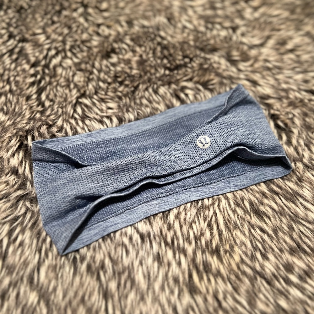 Lululemon headband (heathered blue)